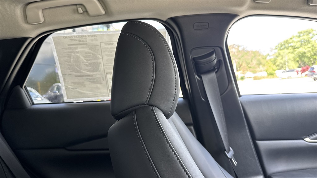 2025 Mazda CX-30 2.5 S Preferred photo 18
