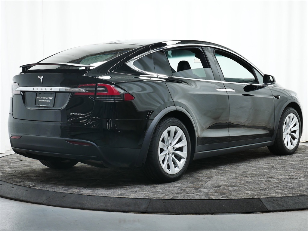 2019 Tesla Model X Long Range photo 7
