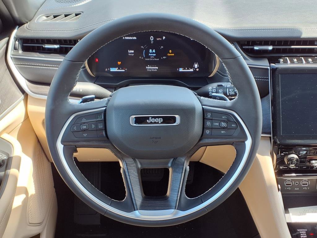 2025 Jeep Grand Cherokee Limited photo 7