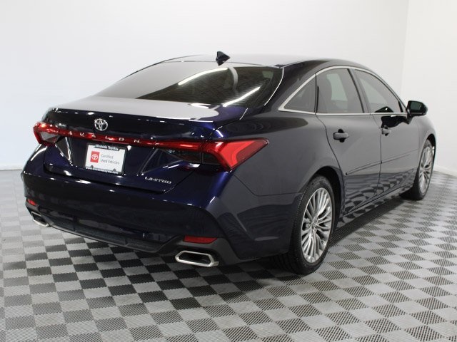 2022 Toyota Avalon Limited photo 3