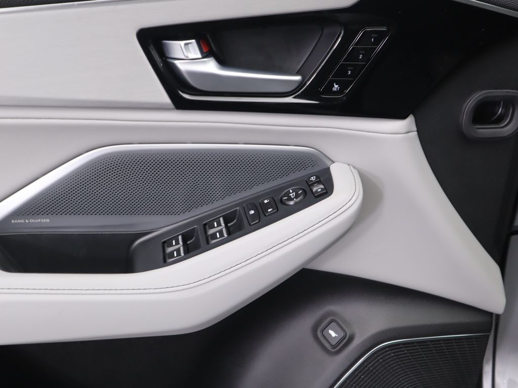 2026 Acura MDX Technology photo 22