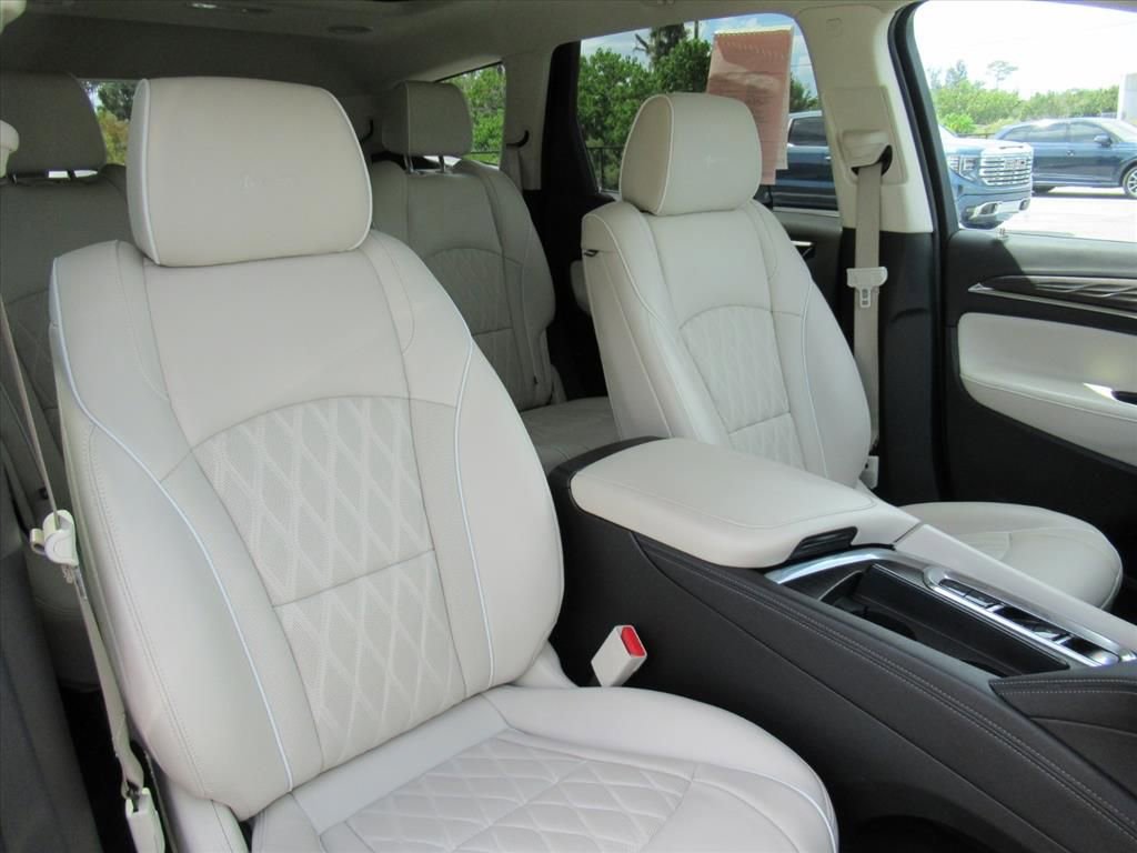 2023 Buick Enclave Avenir photo 8