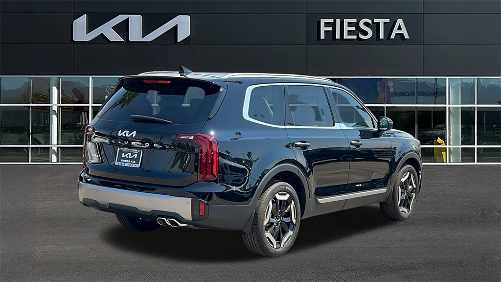 2025 Kia Telluride S photo 3