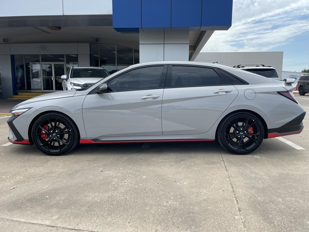 2025 Hyundai Elantra N Base photo 8