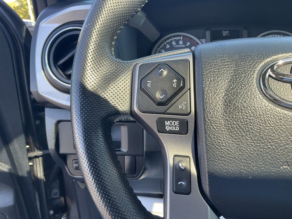 2016 Toyota Tacoma Limited photo 4