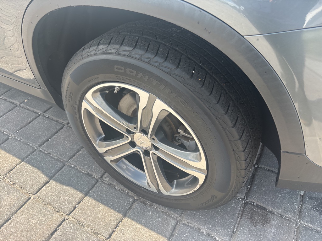 2016 Mercedes Benz GLC 300 4MATIC photo 7