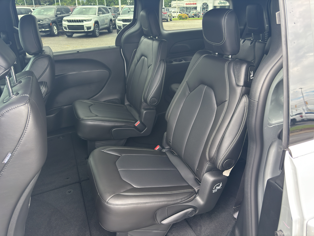2026 Chrysler Voyager LX photo 20