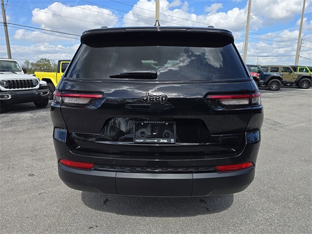2025 Jeep Grand Cherokee Limited photo 4