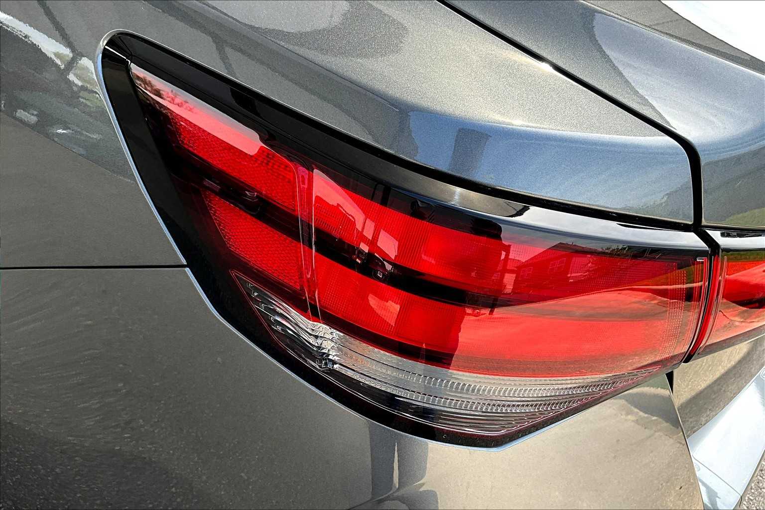 2025 Nissan Sentra SV photo 12