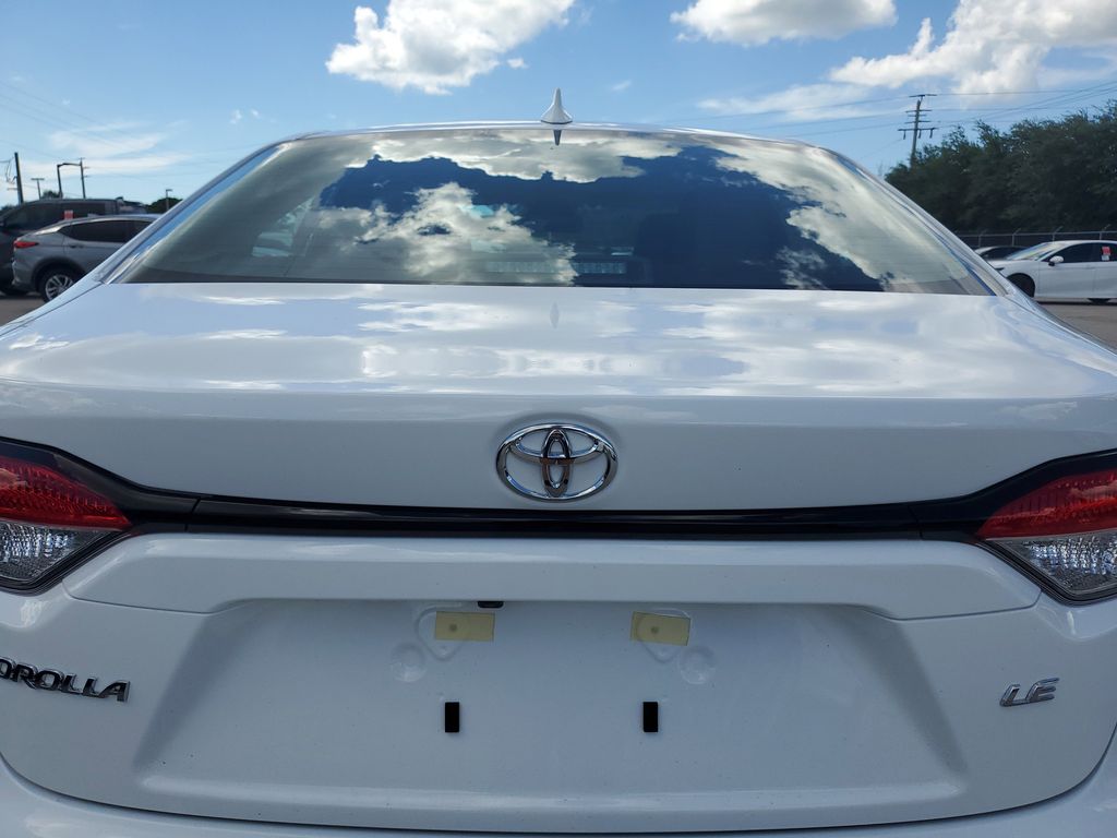 2025 Toyota Corolla LE photo 12