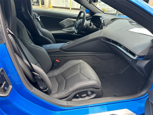 2024 Chevrolet Corvette Stingray 2LT photo 13