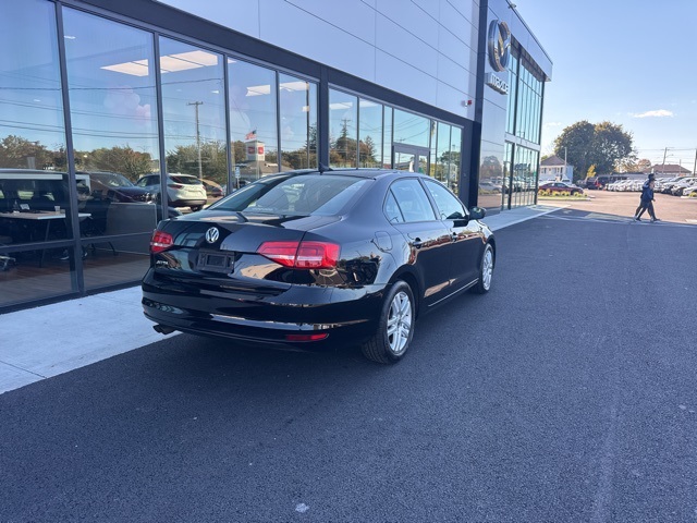 2015 Volkswagen Jetta 2.0 S photo 3