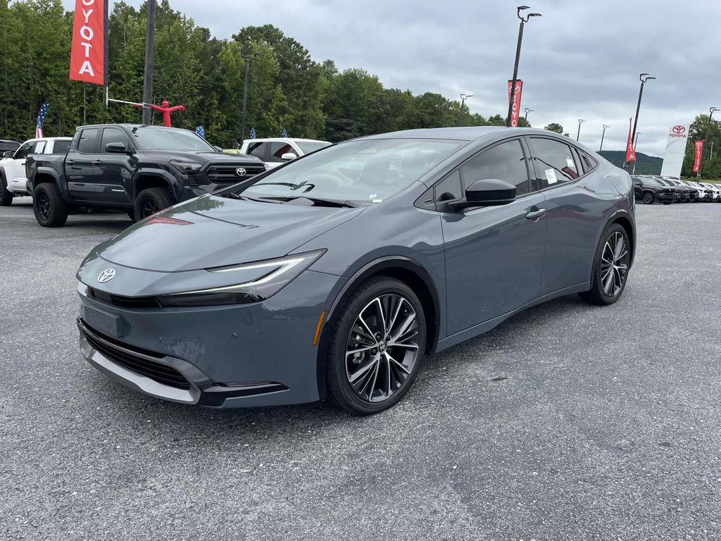 2025 Toyota Prius XLE photo 4