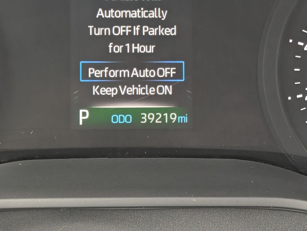 2024 Toyota Sienna XLE photo 17