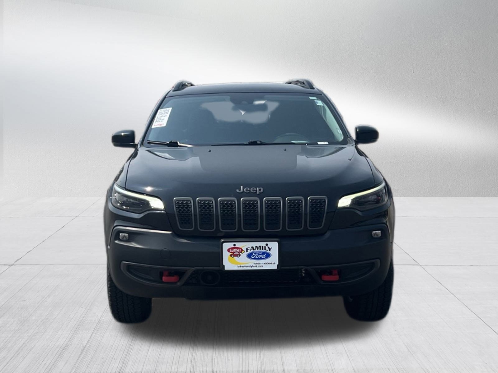 2022 Jeep Cherokee Trailhawk photo 2