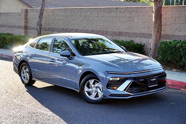 2025 Hyundai Sonata SE photo 3