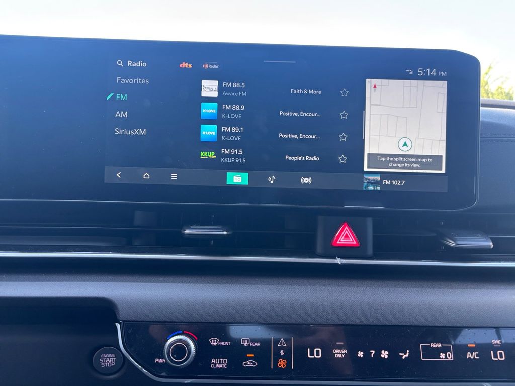 2025 Kia Carnival EX photo 11