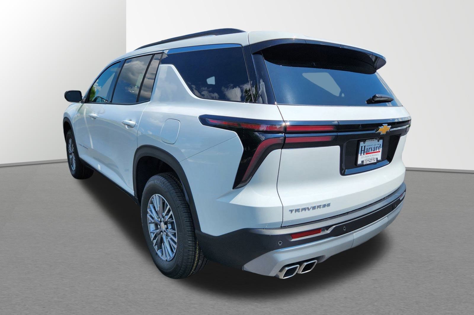 2025 Chevrolet Traverse photo 4