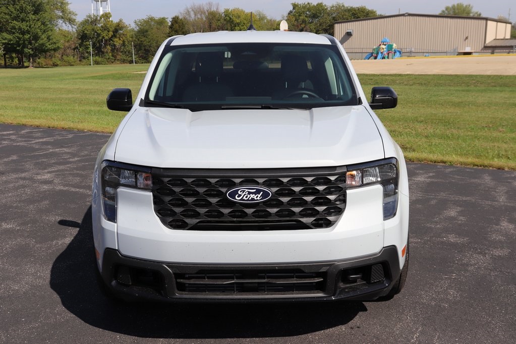 2025 Ford Maverick XLT photo 2