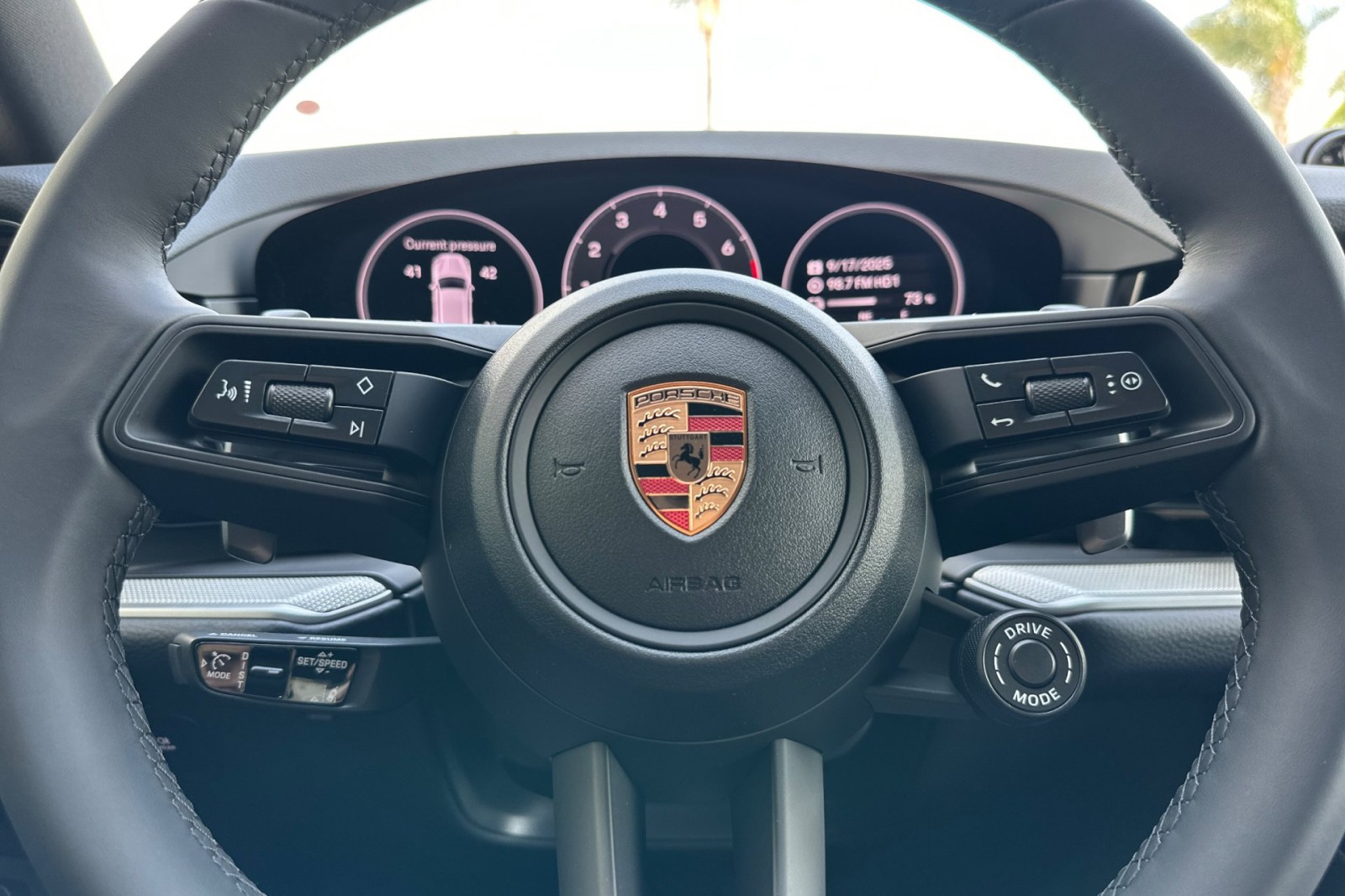 2026 Porsche Cayenne E-Hybrid photo 21