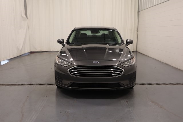 2020 Ford Fusion SE photo 3