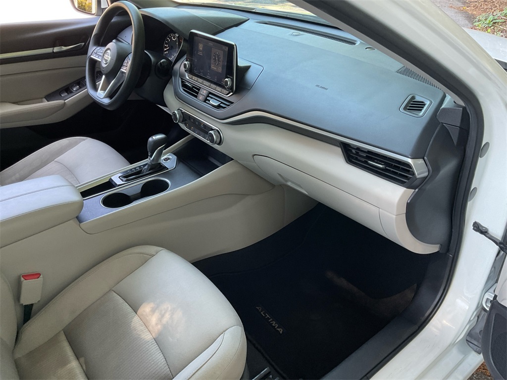 2022 Nissan Altima 2.5 SV photo 27