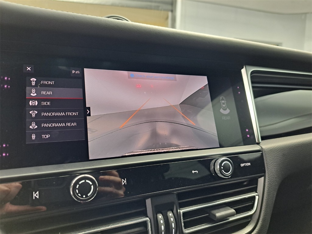 2022 Porsche Macan Base photo 25