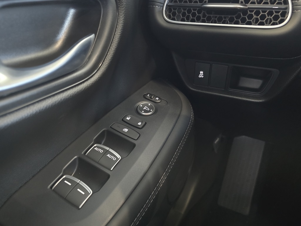 2026 Honda HR-V EX-L photo 23