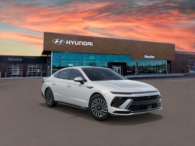 2025 Hyundai Sonata Hybrid Limited photo 2