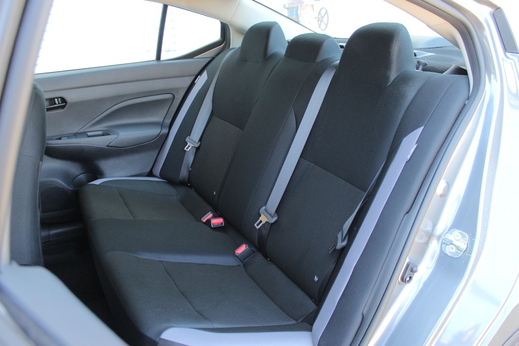 2025 Nissan Versa 1.6 S photo 16