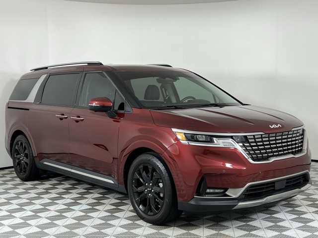 2024 Kia Carnival SX's photo