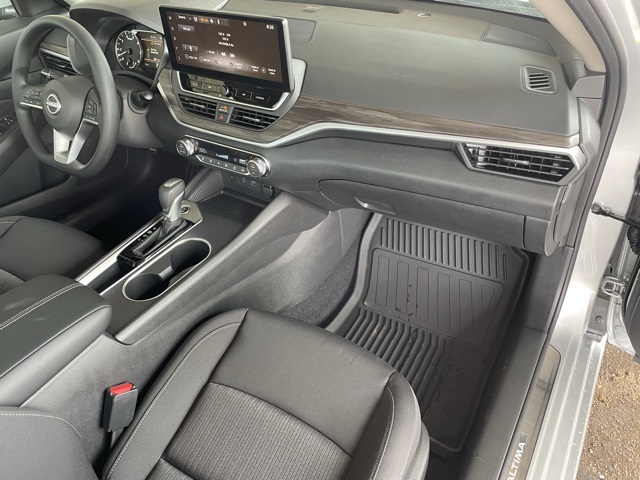 2025 Nissan Altima SV Special Edition photo 16
