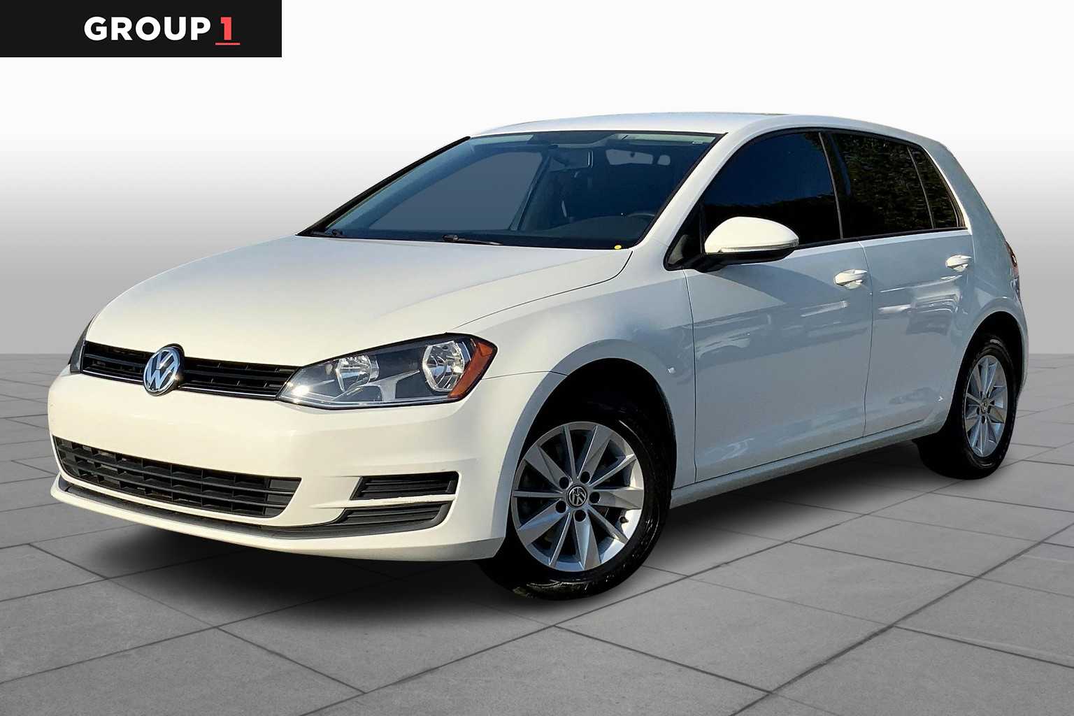 2017 Volkswagen Golf S's photo