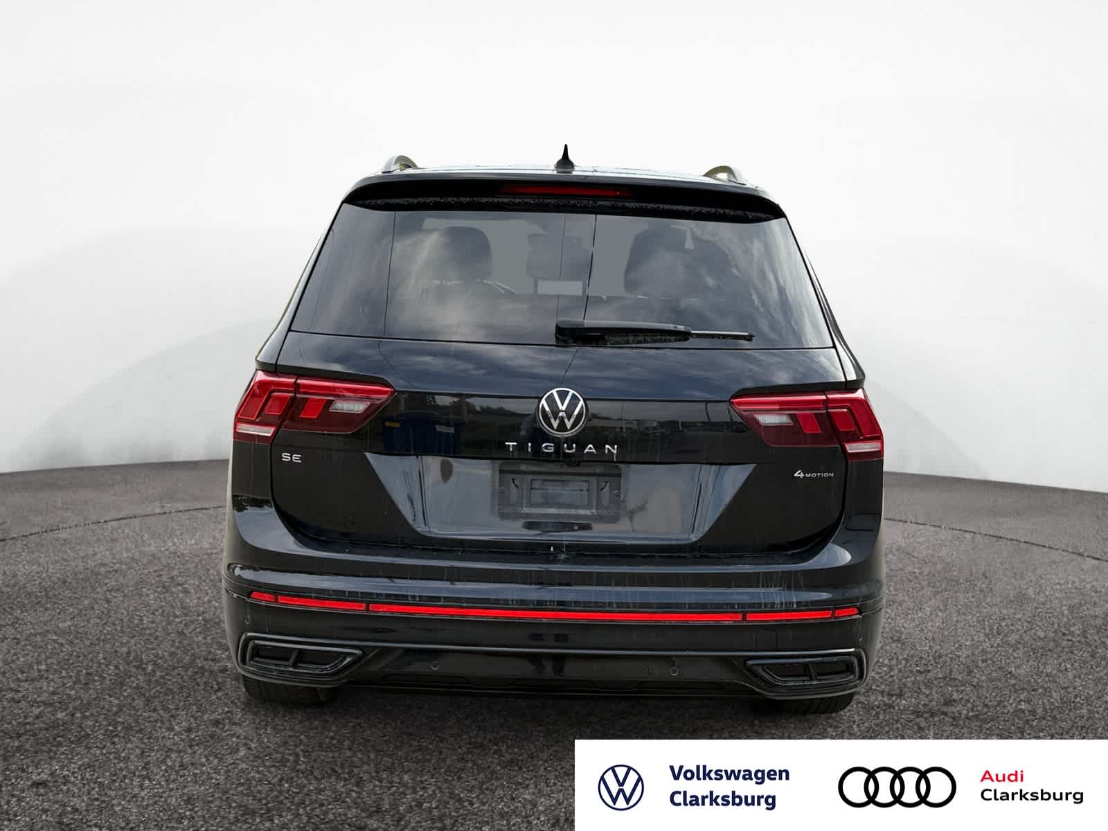 2023 Volkswagen Tiguan SE R-Line Black photo 4