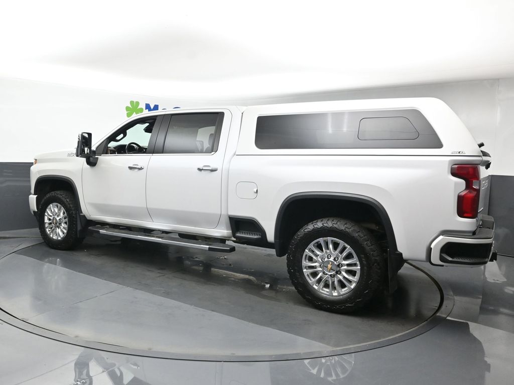 2022 Chevrolet Silverado 3500HD High Country photo 16