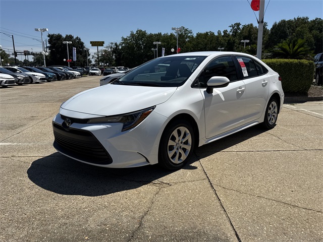 2025 Toyota Corolla LE photo 7