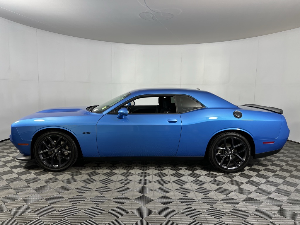 2023 Dodge Challenger R/T photo 7