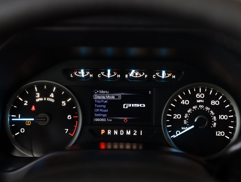 2015 Ford F-150 XLT photo 11