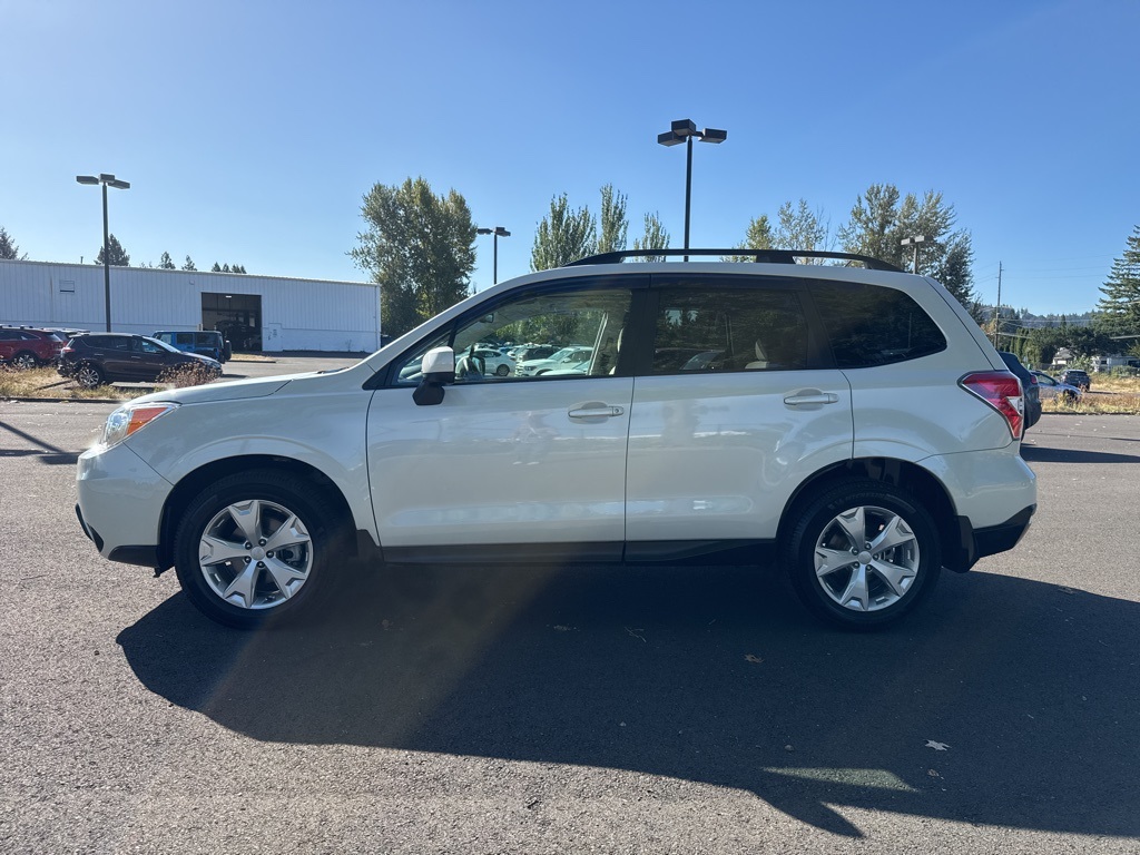 2015 Subaru Forester 2.5i Premium photo 2