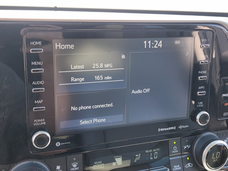 2021 Toyota Highlander XLE photo 16