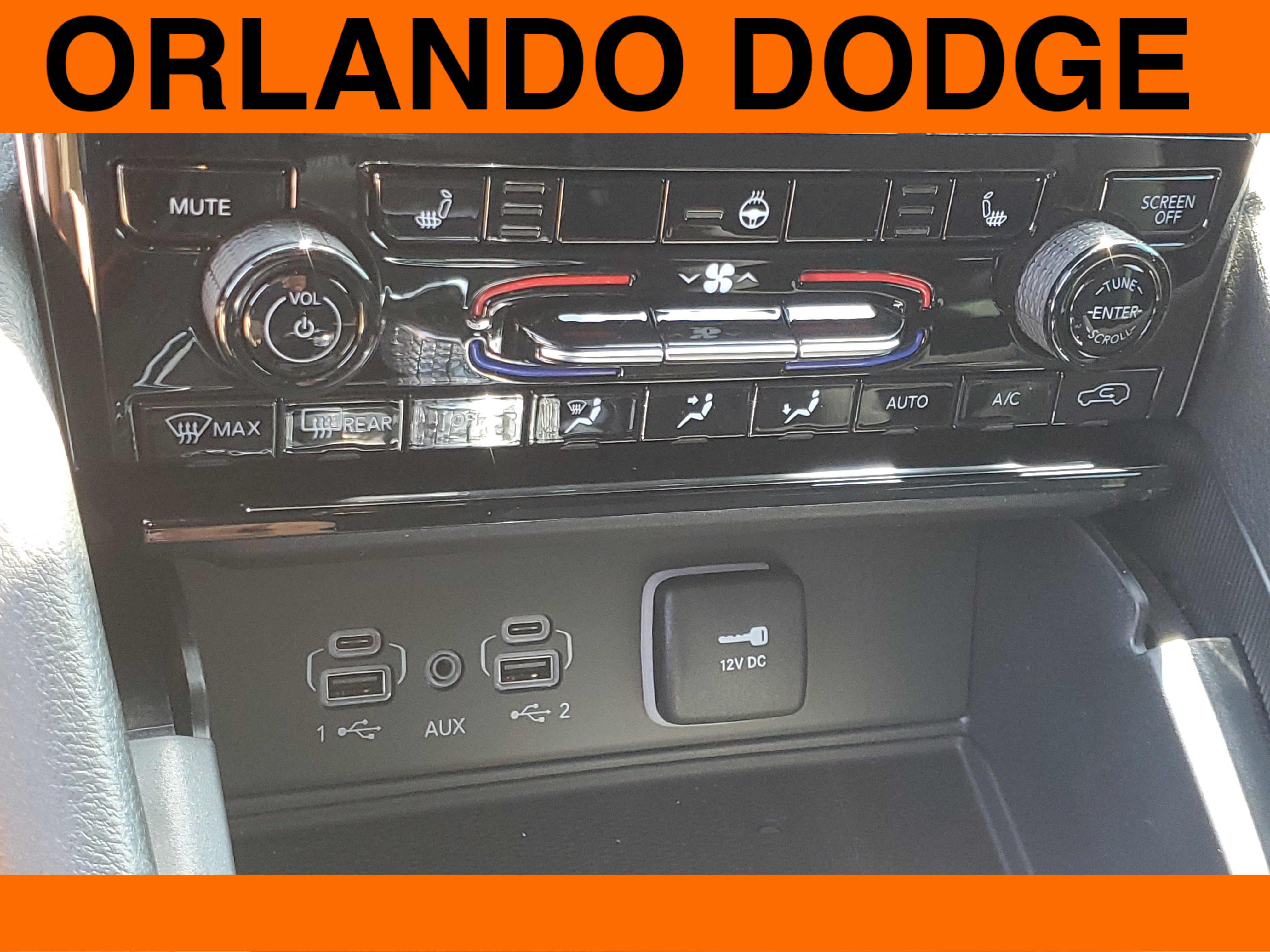 2025 Jeep Grand Cherokee Laredo photo 5