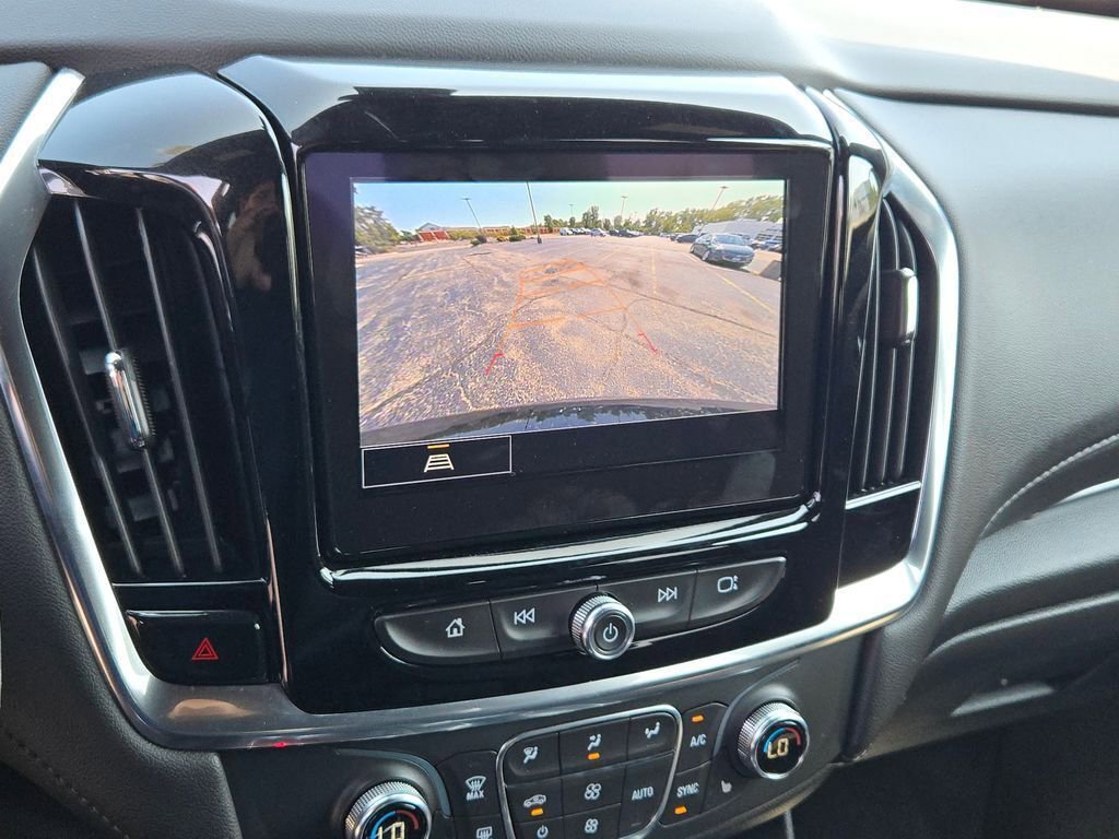 2022 Chevrolet Traverse Cloth photo 28