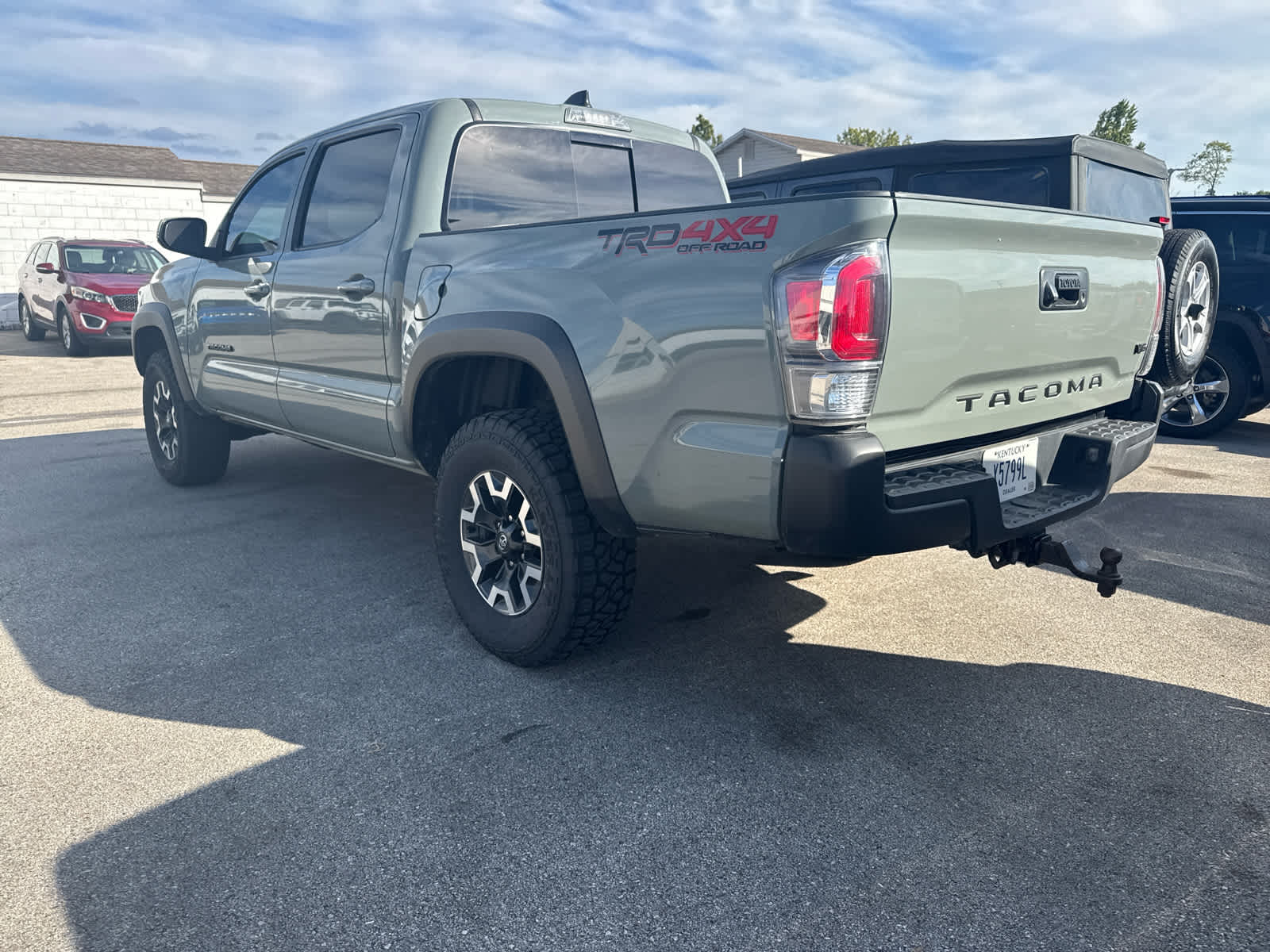 2023 Toyota Tacoma TRD photo 3