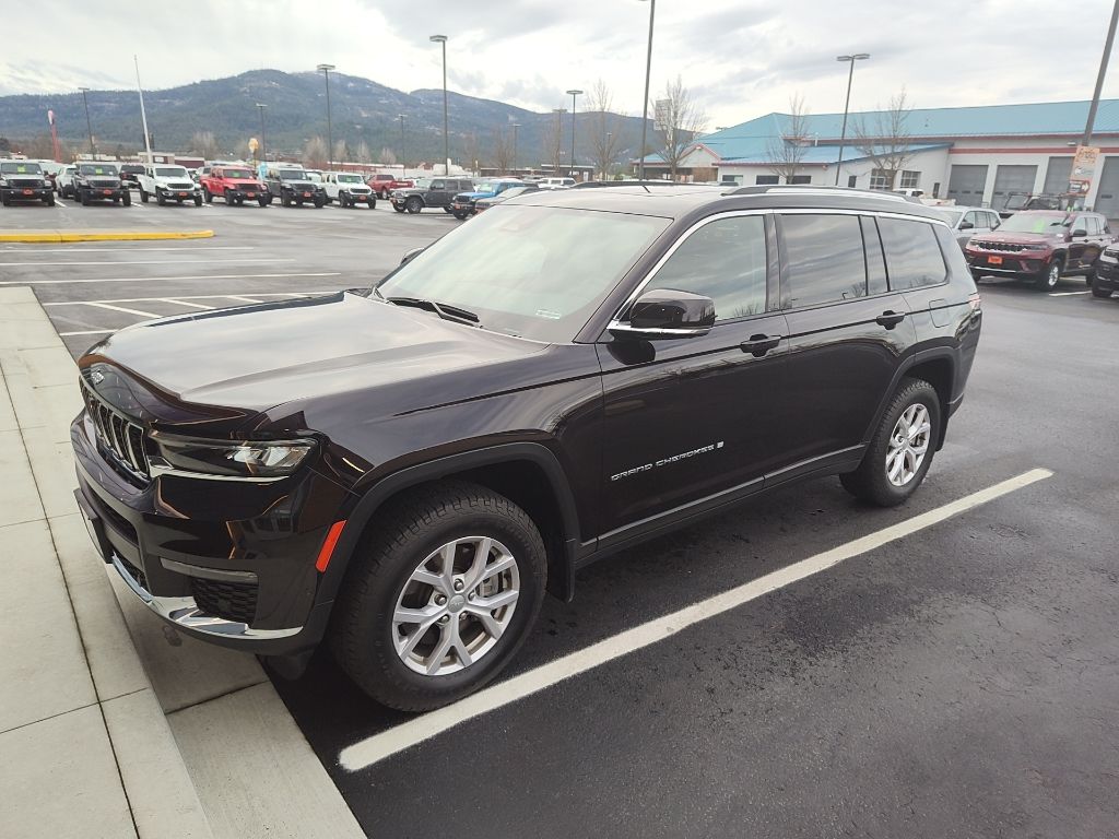 2022 Jeep Grand Cherokee L Limited's photo