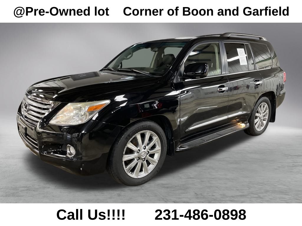 2011 Lexus LX 570's photo