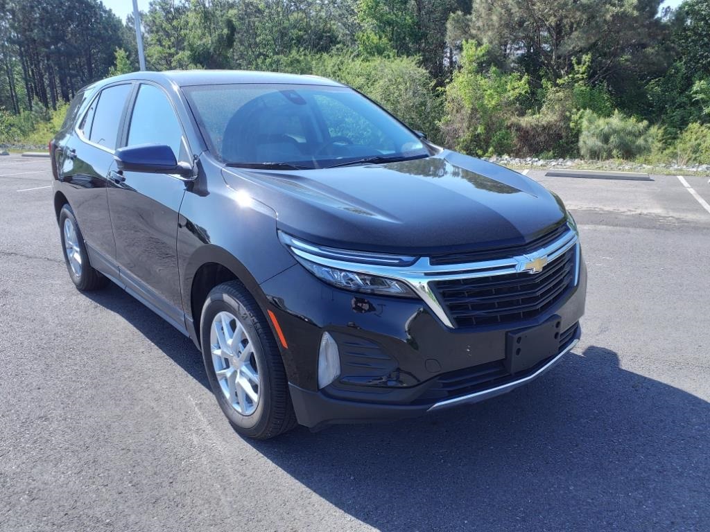 2023 Chevrolet Equinox LT's photo
