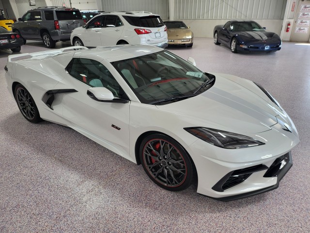 2023 Chevrolet Corvette Stingray 3LT photo 2