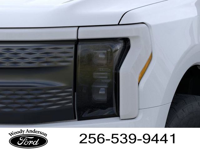 2025 Ford F-150 Lightning XLT photo 13