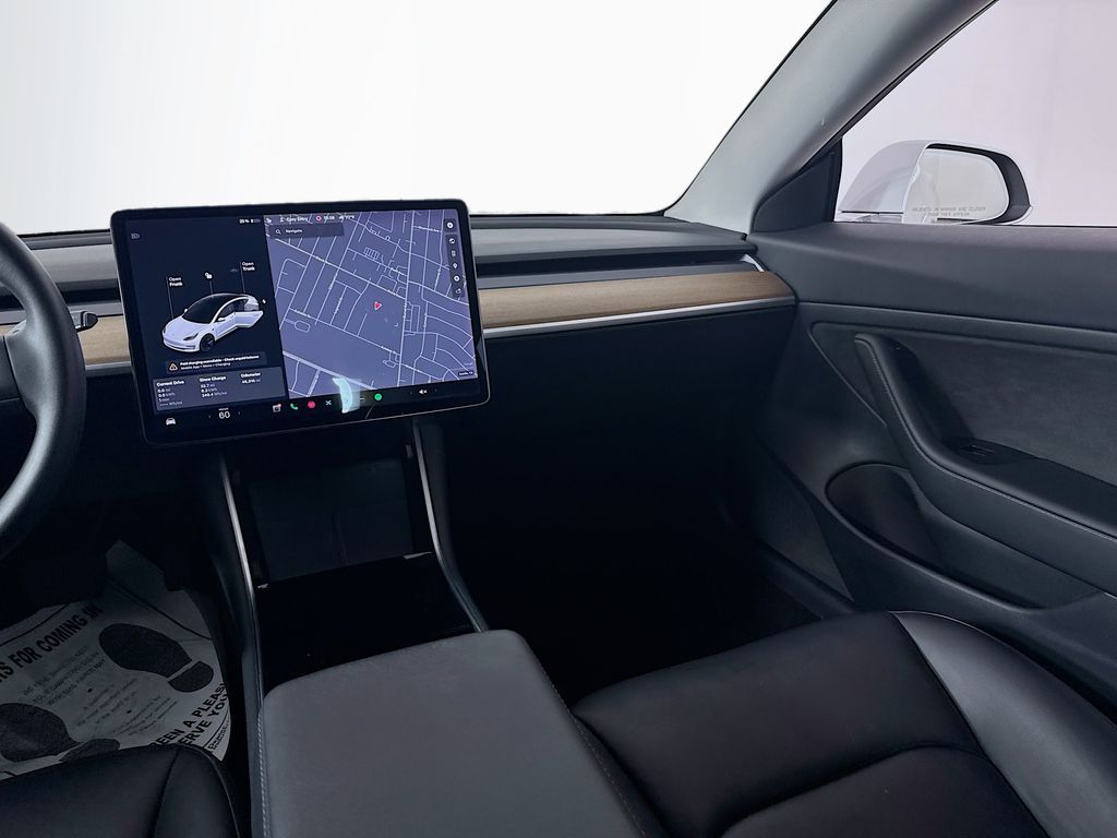 2020 Tesla Model 3 Standard Range Plus photo 21