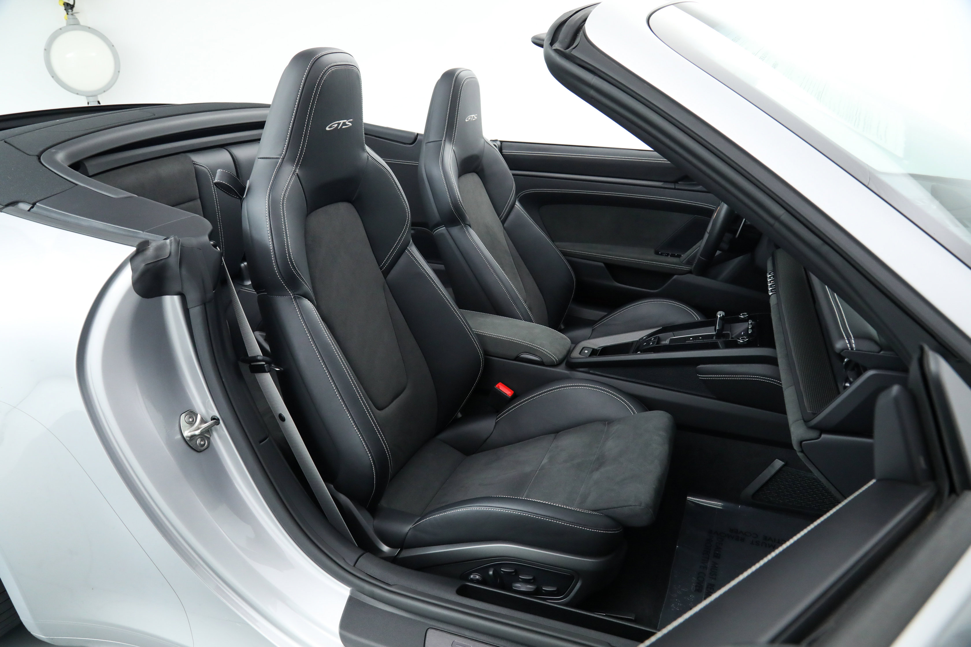 2024 Porsche 911 4 GTS Cabriolet photo 19
